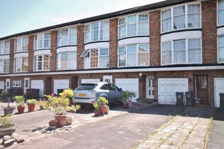 St James` Close, New Malden