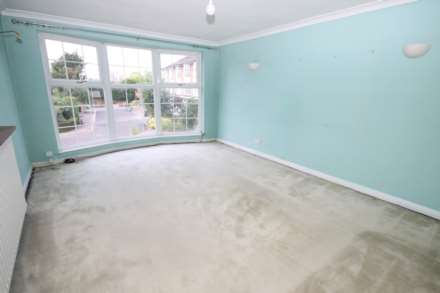 St James' Close, New Malden, Image 2