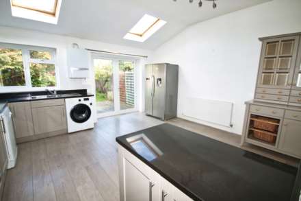 South Park Grove, New Malden, Image 6