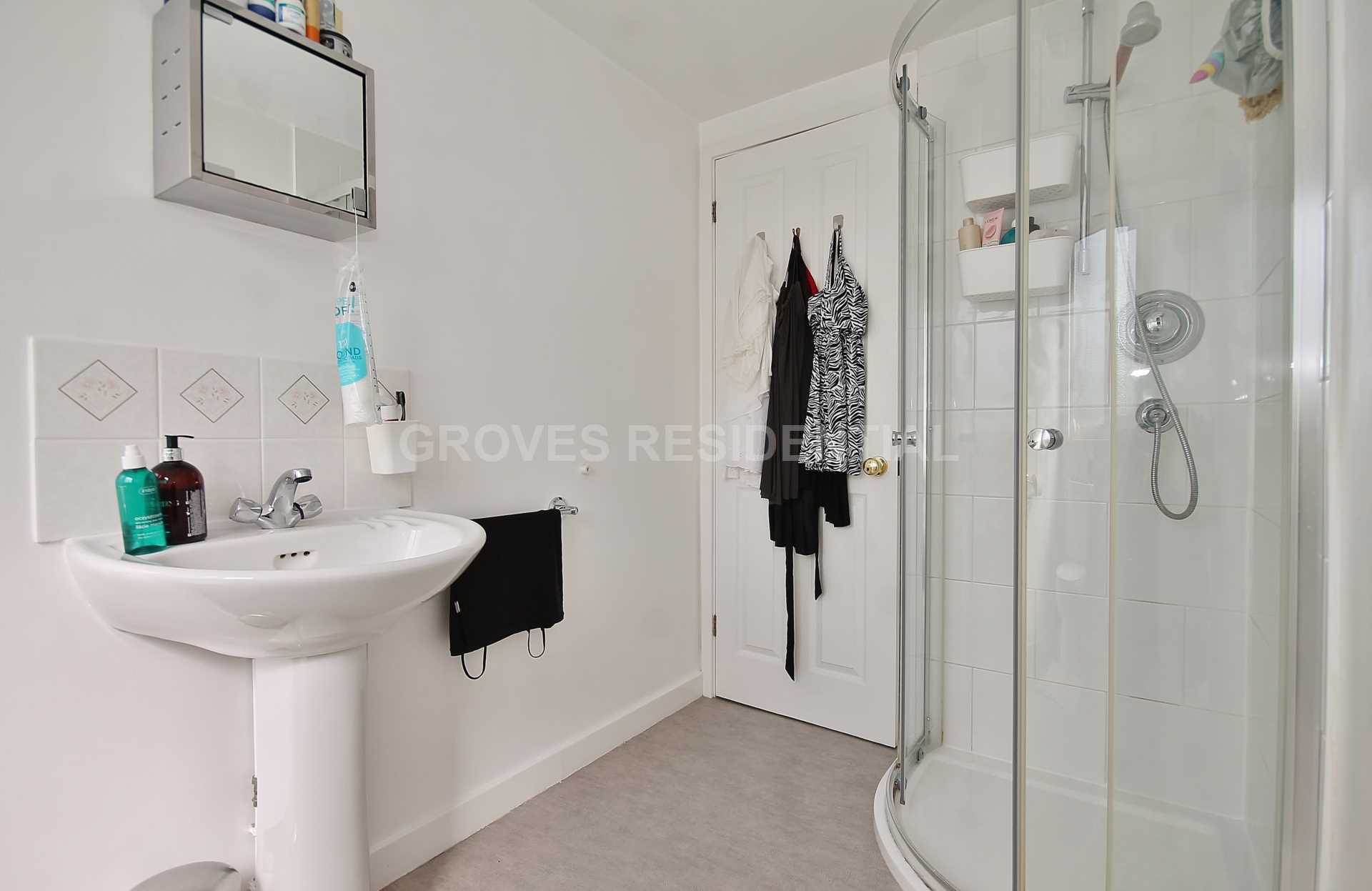 Coombe Gardens, New Malden KT3, Image 12