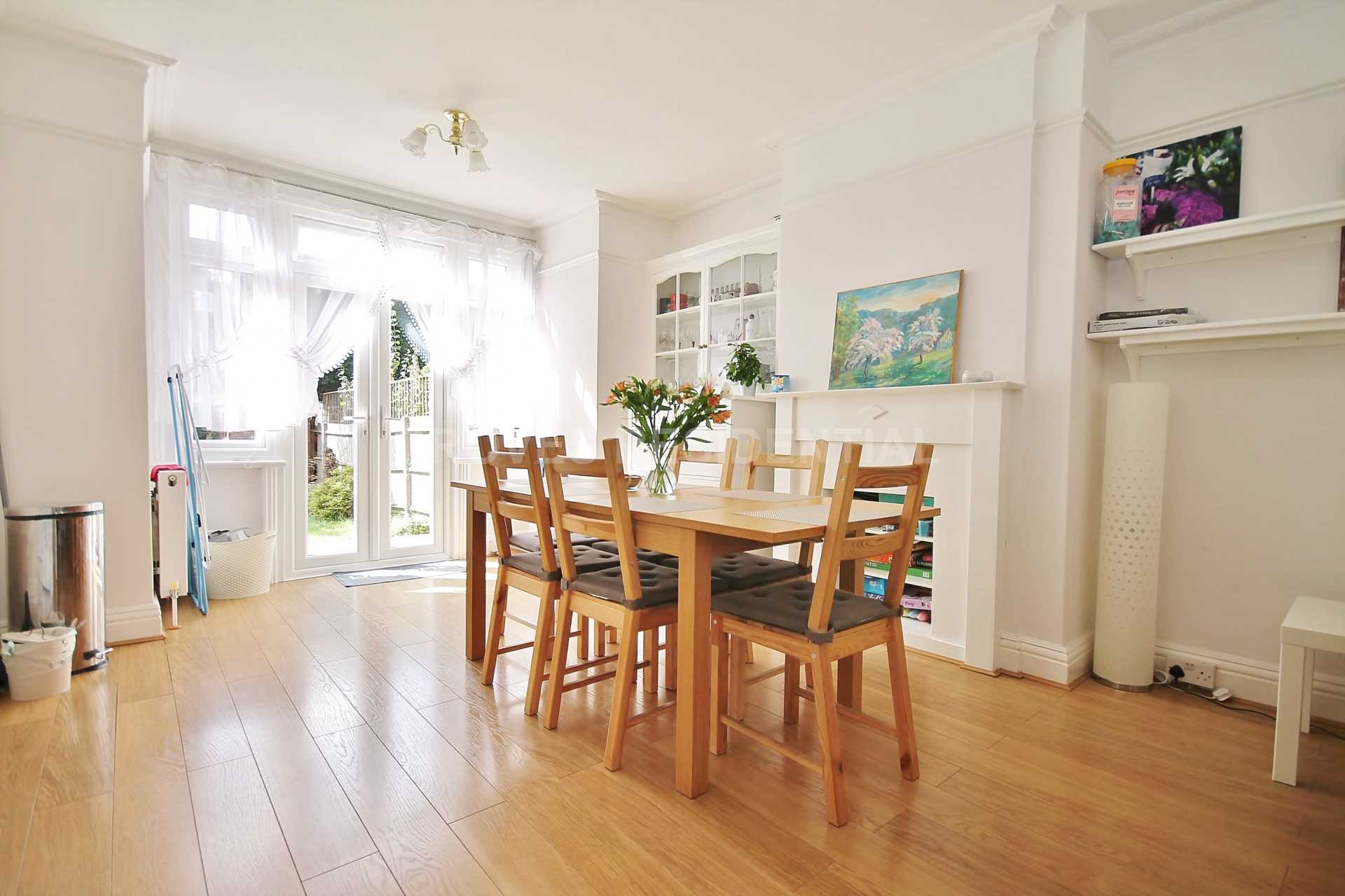 Coombe Gardens, New Malden KT3, Image 2