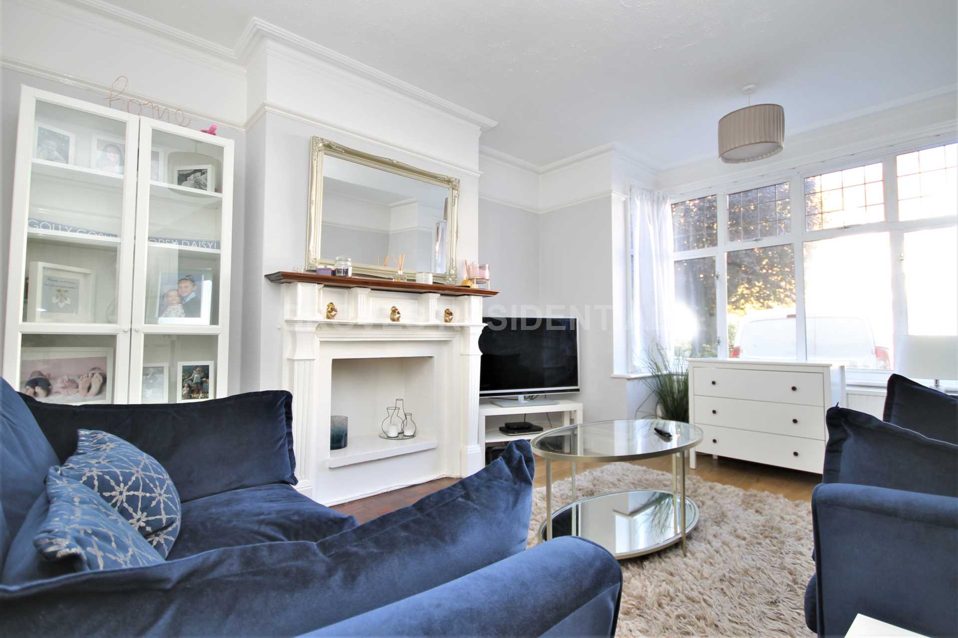 Coombe Gardens, New Malden KT3, Image 6