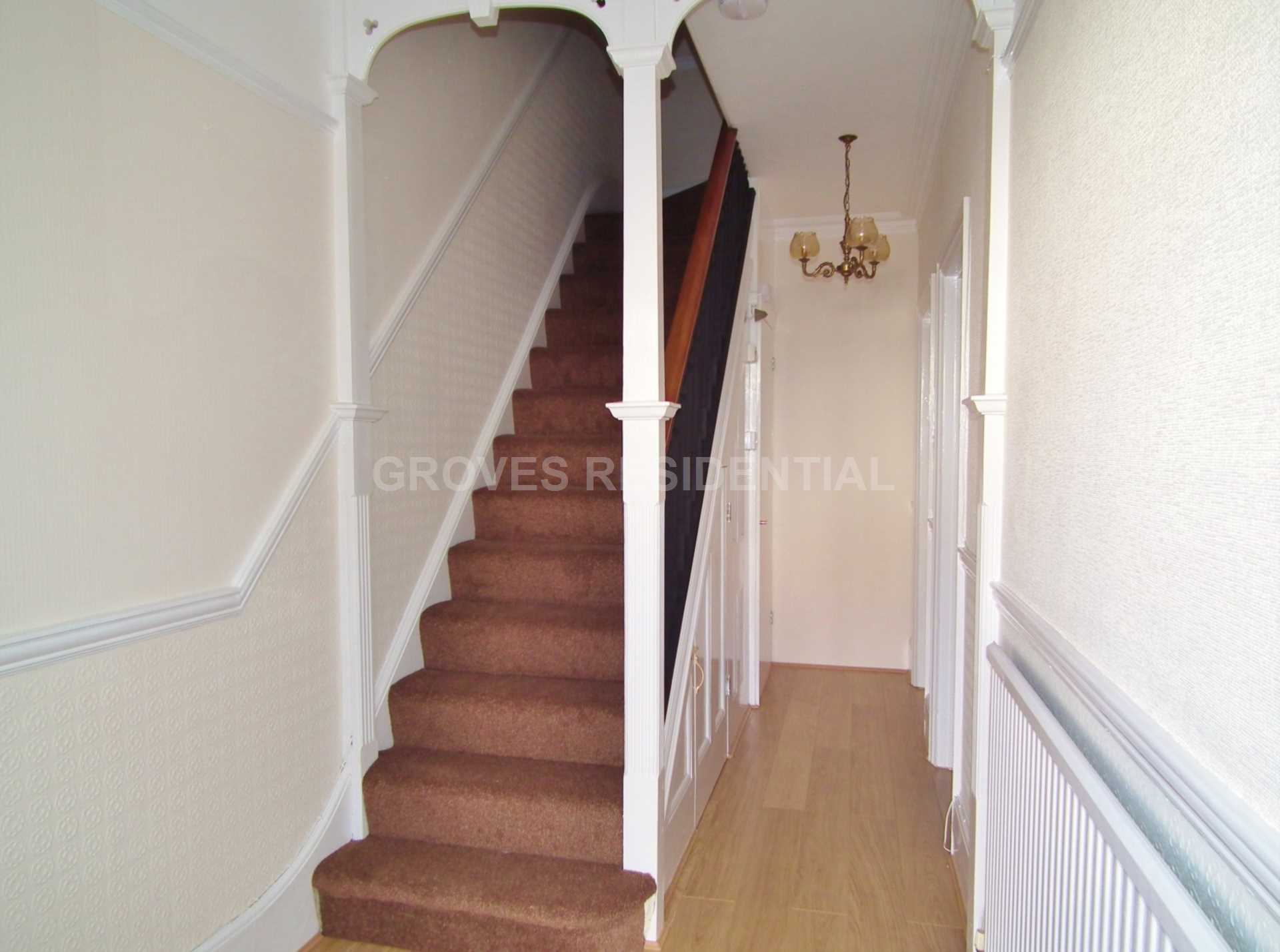 Coombe Gardens, New Malden KT3, Image 7