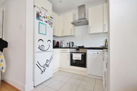 Coombe Gardens, New Malden KT3, Image 5
