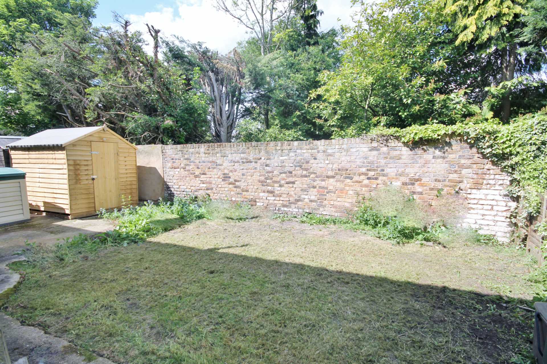 Lawn Close, New Malden, Image 8