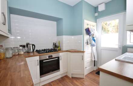 Lawn Close, New Malden, Image 3