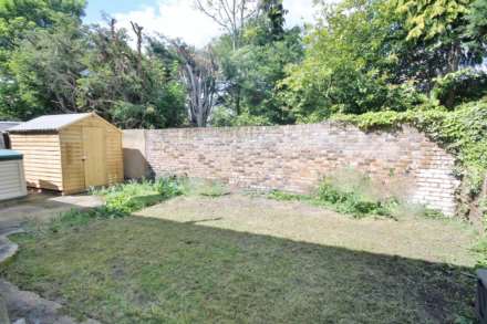 Lawn Close, New Malden, Image 8