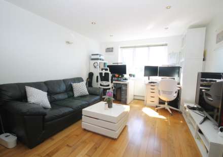 Olympic Court, New Malden, Image 4