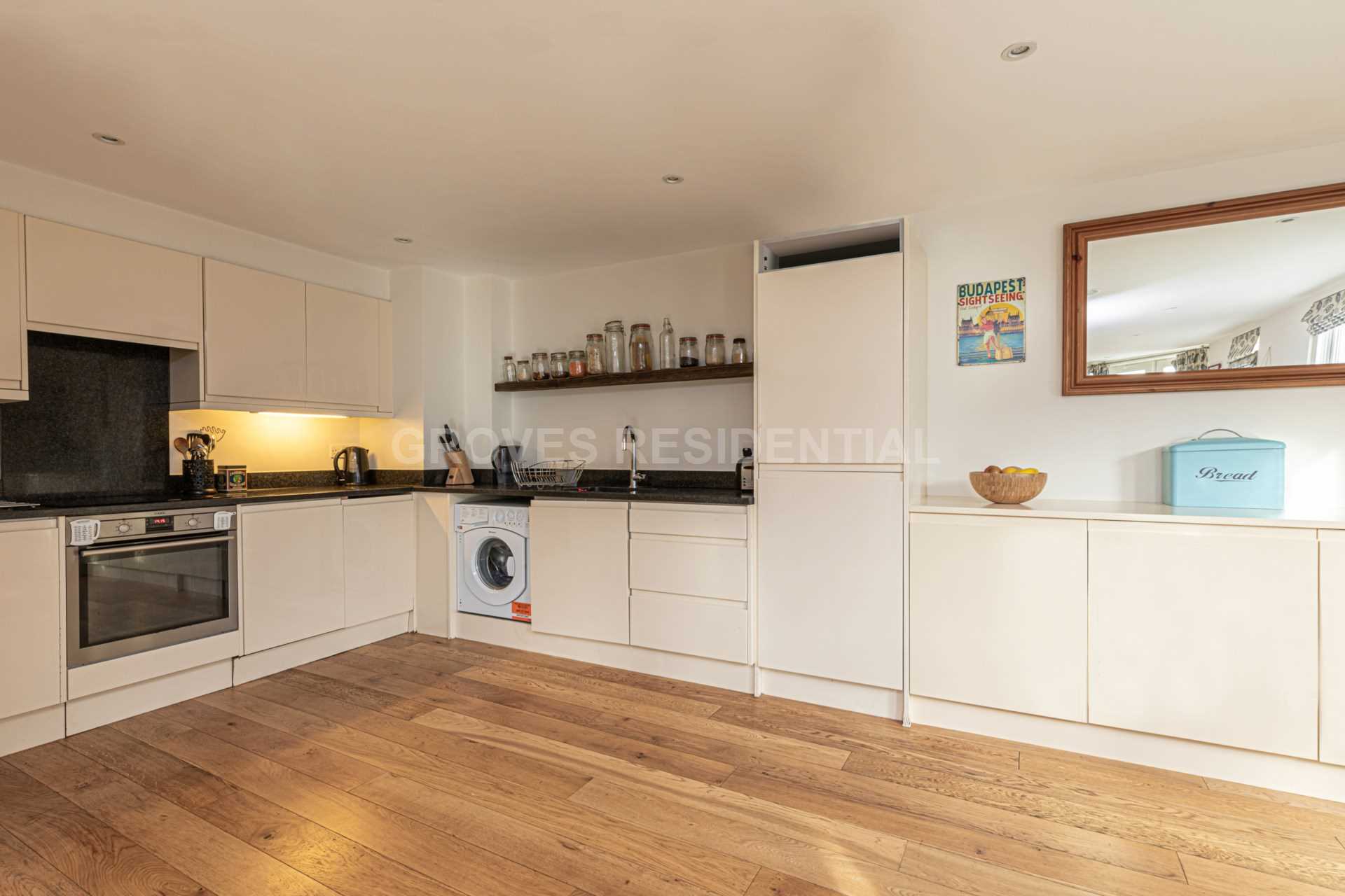 St Anns Hill, London, Image 7