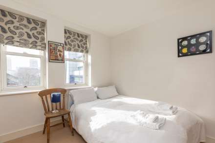 St Anns Hill, London, Image 10