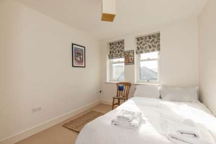 St Anns Hill, London, Image 11