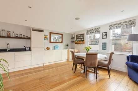 St Anns Hill, London, Image 9
