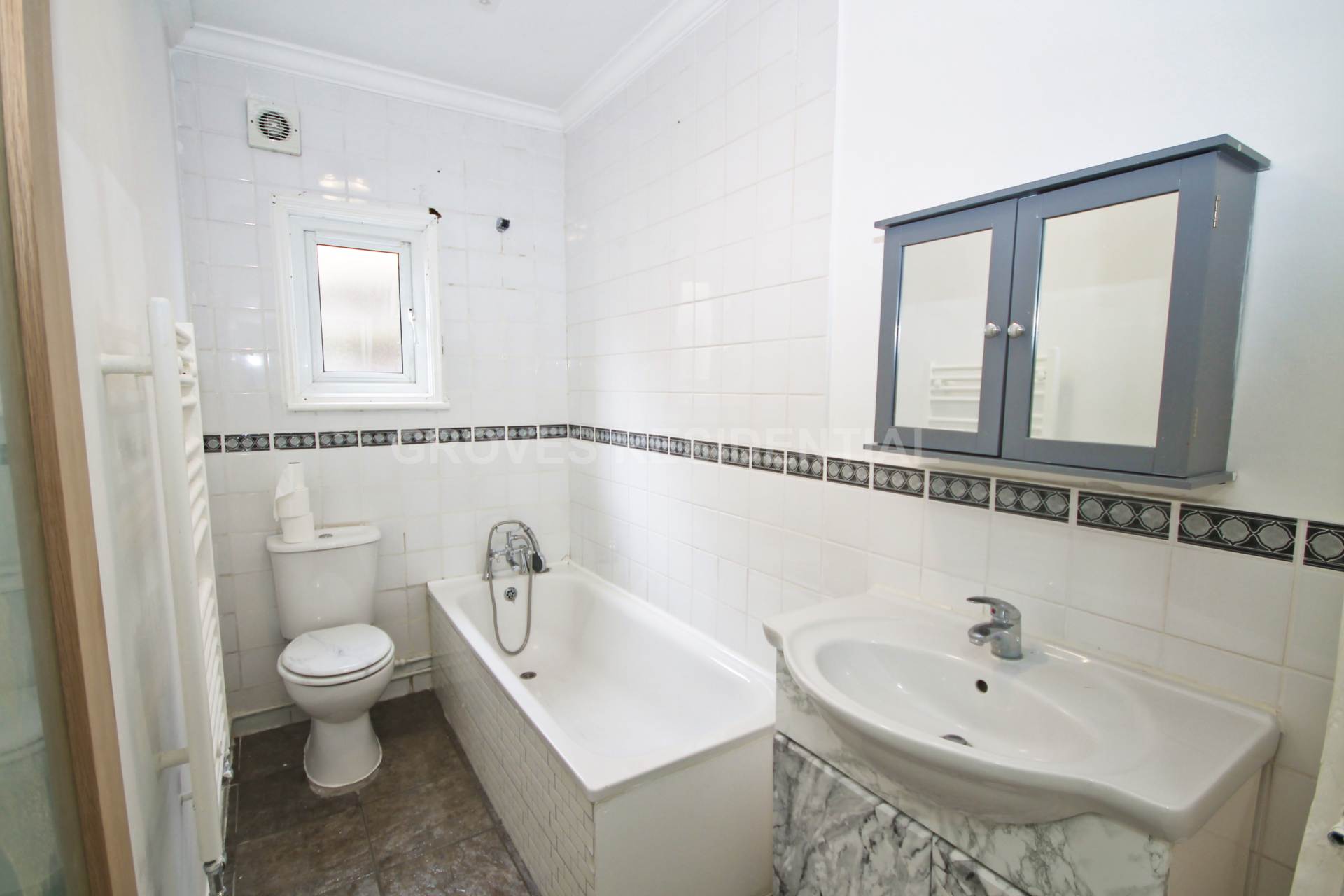 Dukes Avenue, New Malden, Image 2