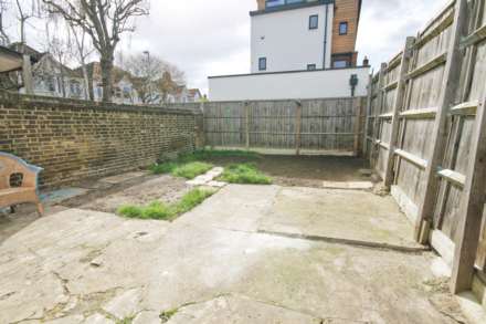 Dukes Avenue, New Malden, Image 4