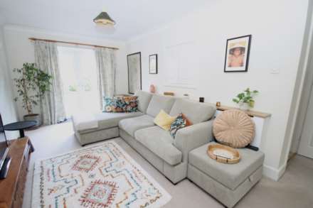 Anne Case Mews, New Malden, Image 2