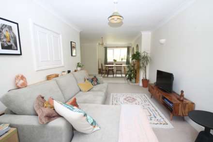 Anne Case Mews, New Malden, Image 3