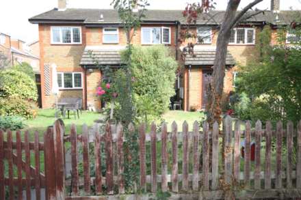 Anne Case Mews, New Malden, Image 8