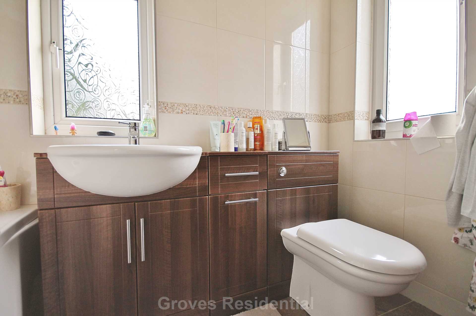 Claremont Avenue, New Malden, Image 12