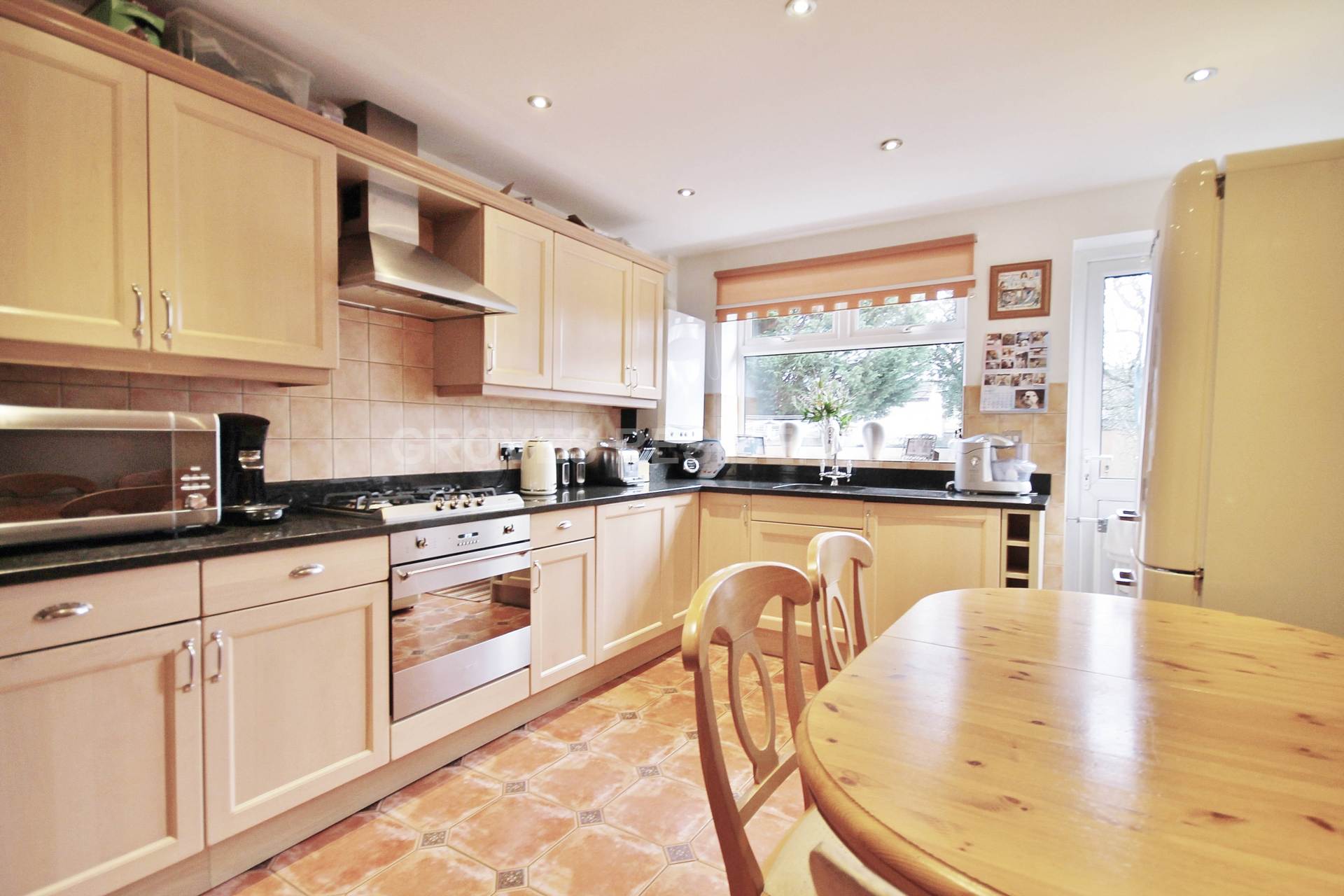 Claremont Avenue, New Malden, Image 5