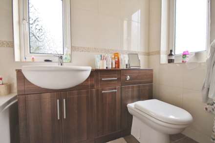 Claremont Avenue, New Malden, Image 12