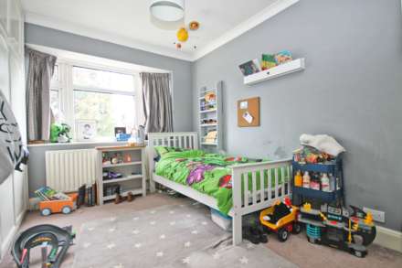 Claremont Avenue, New Malden, Image 16