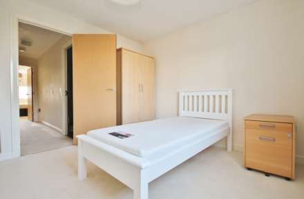 Cuddington Avenue, Worcester Park, Image 12