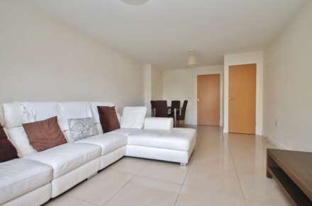 Cuddington Avenue, Worcester Park, Image 3