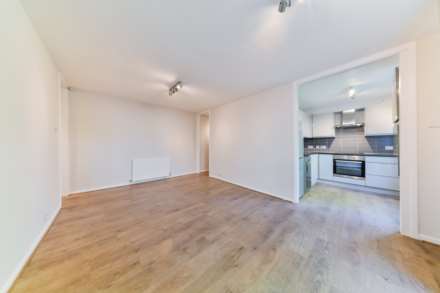 The Avenue, Worcester Park, Image 3