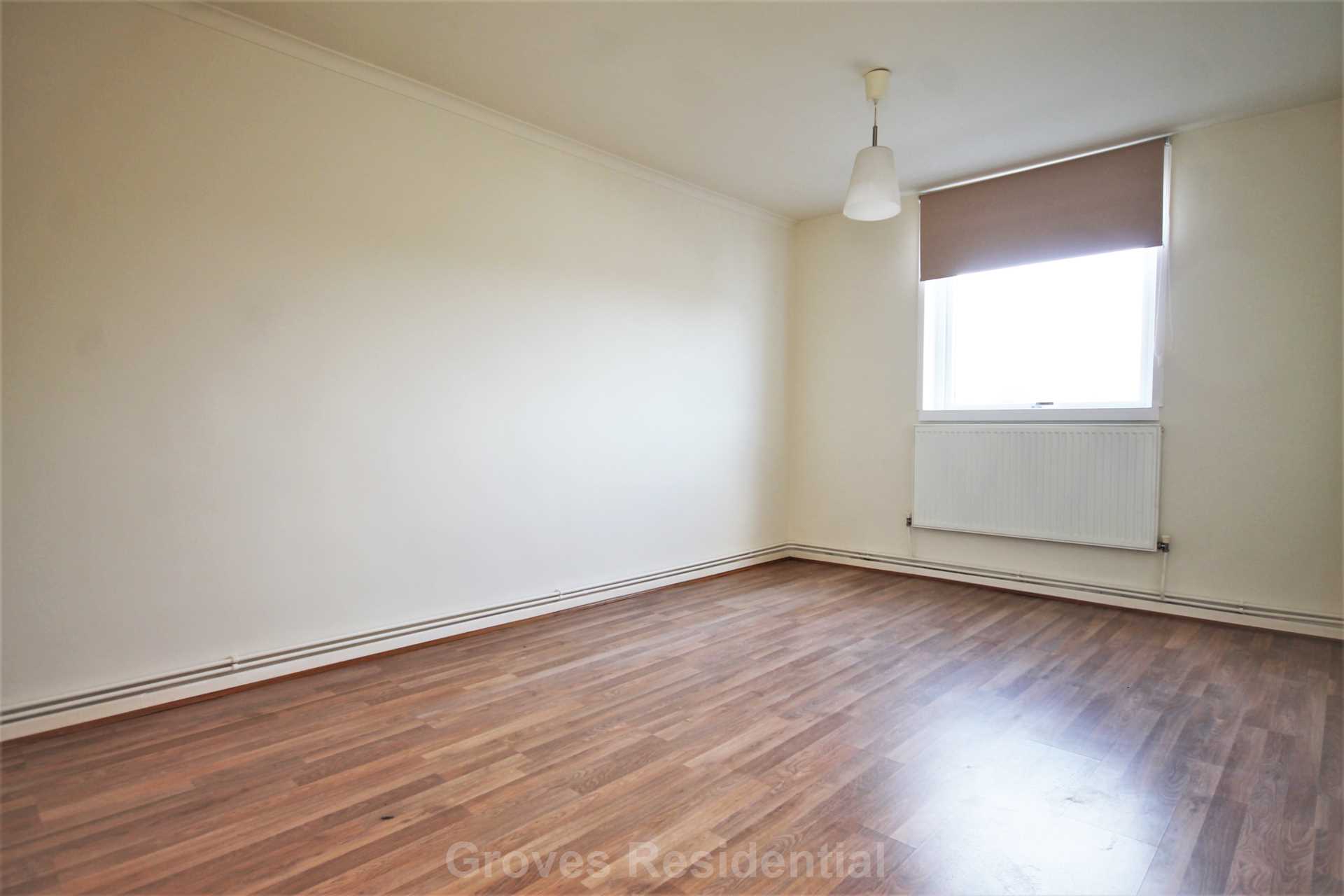 Acacia Grove, New Malden, Image 8