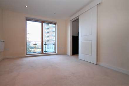 Durnsford Road, London, Image 8