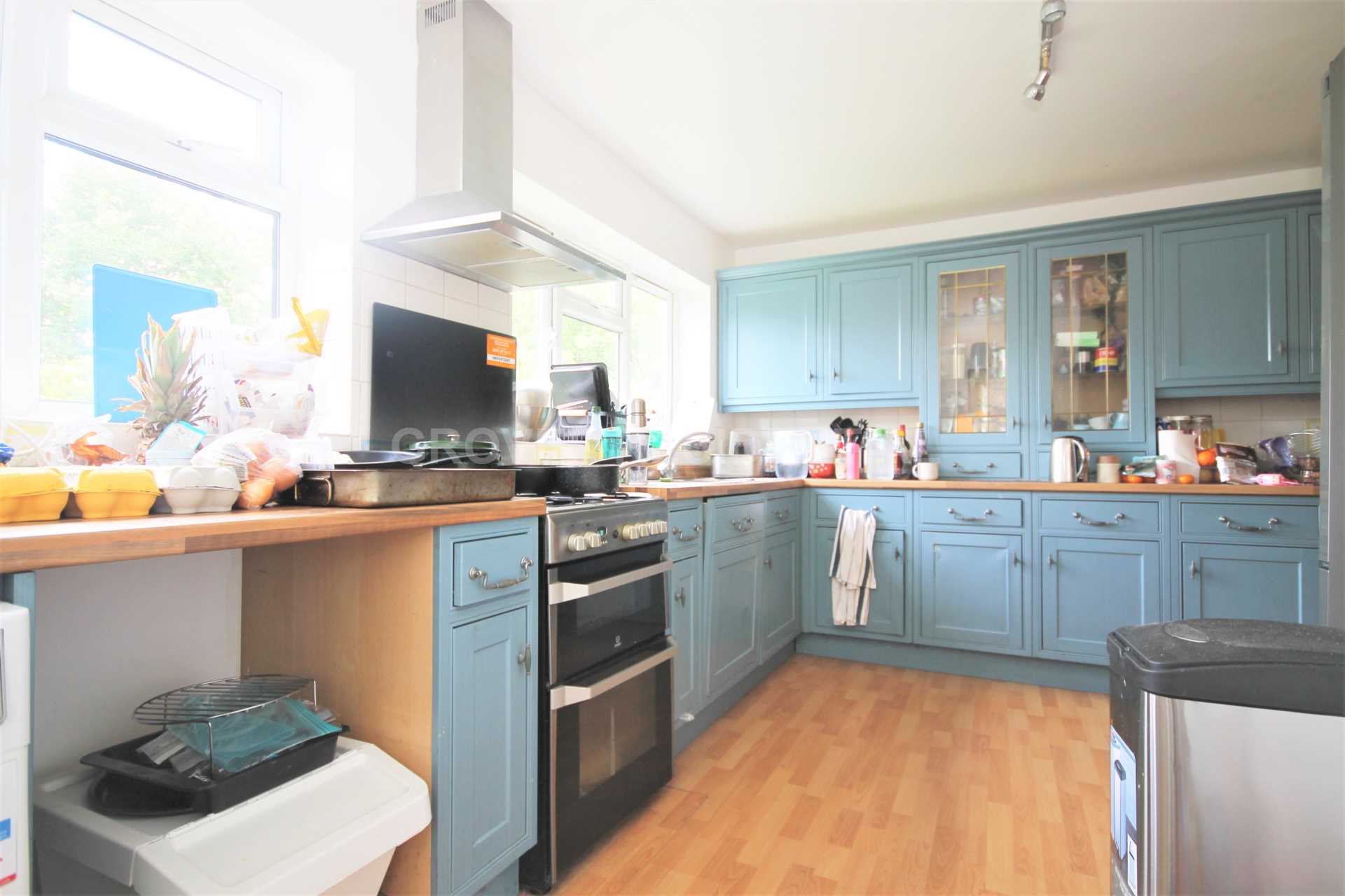 Ancaster Crescent, New Malden, Image 7