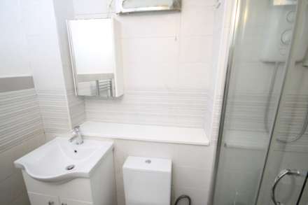 Warwick Road, New Malden, Image 7