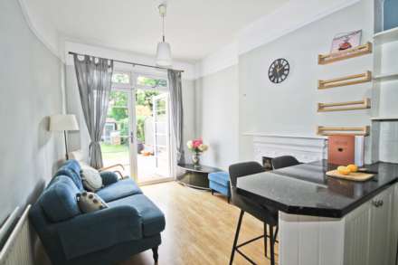 Claremont Avenue, New Malden, Image 3