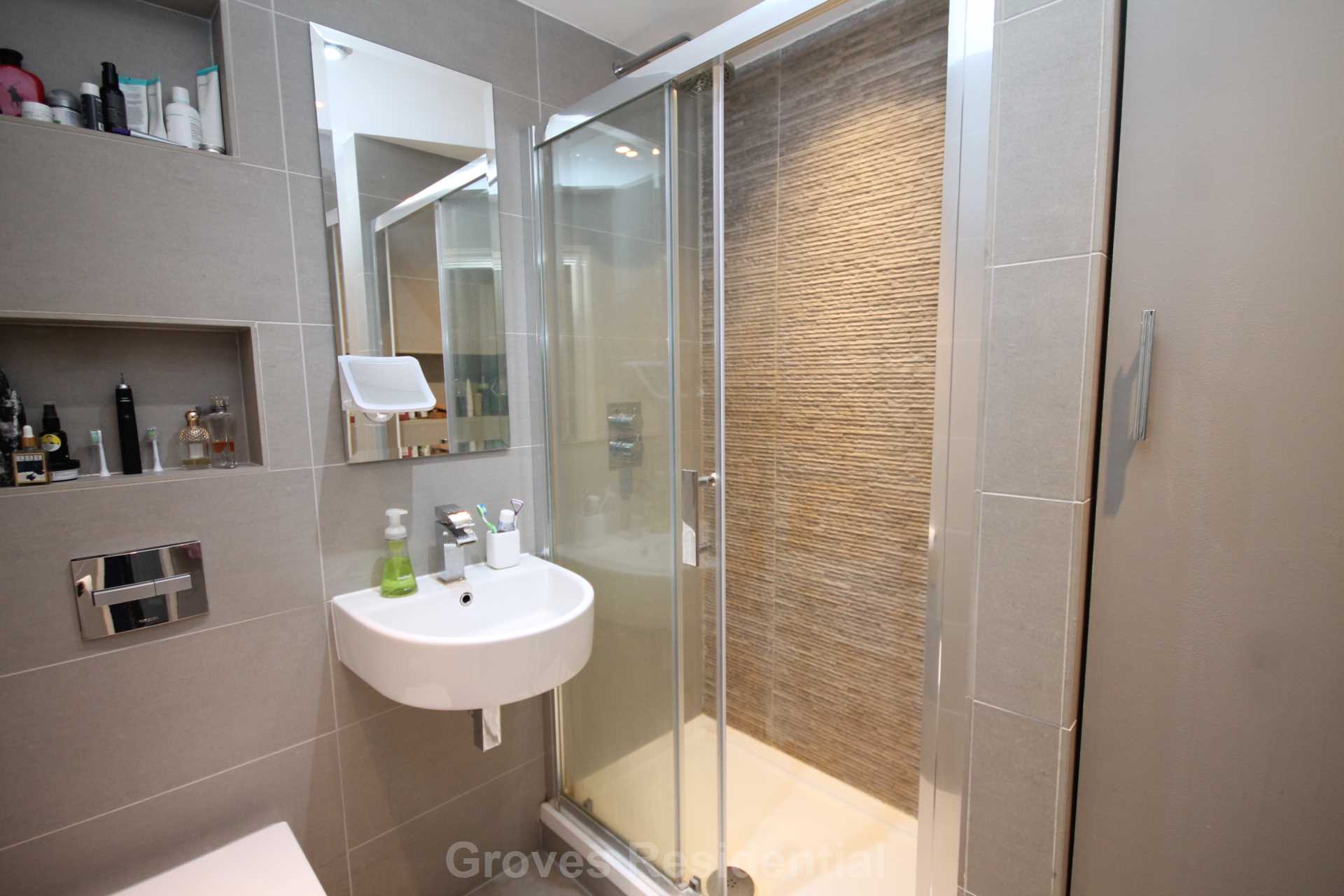 Dukes Avenue, New Malden, Image 6