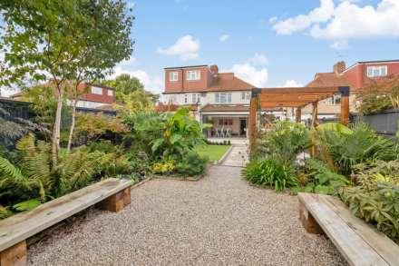 Bargate Close, New Malden, Image 12