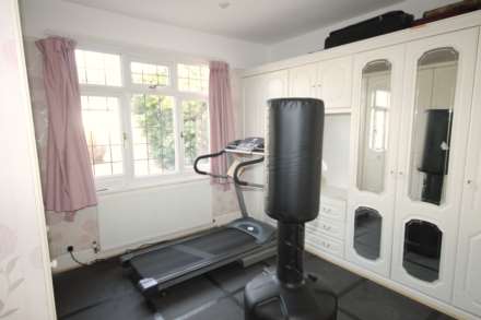 Cotsford Avenue, New Malden, Image 10