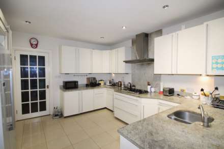 Cotsford Avenue, New Malden, Image 5