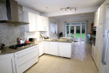 Cotsford Avenue, New Malden, Image 6