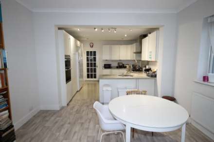 Cotsford Avenue, New Malden, Image 7