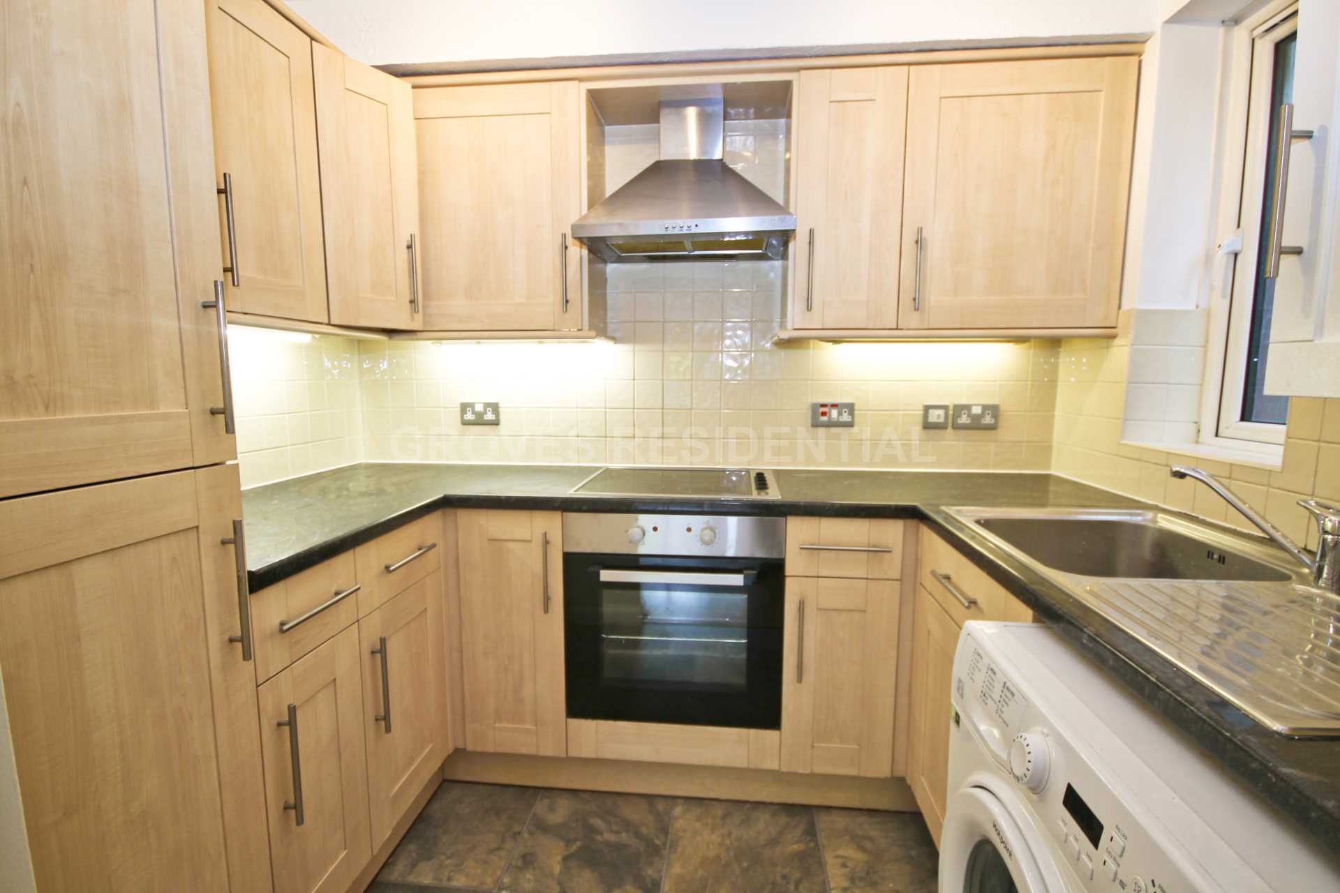 Dukes Avenue, New Malden, Image 4