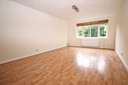 Dukes Avenue, New Malden, Image 2