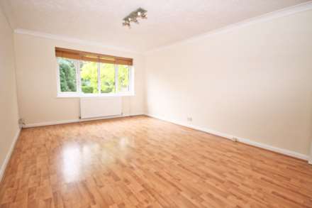 Dukes Avenue, New Malden, Image 3