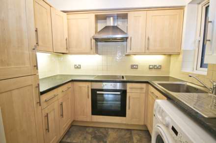 Dukes Avenue, New Malden, Image 4