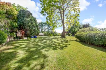 Dukes Avenue, New Malden, Image 9