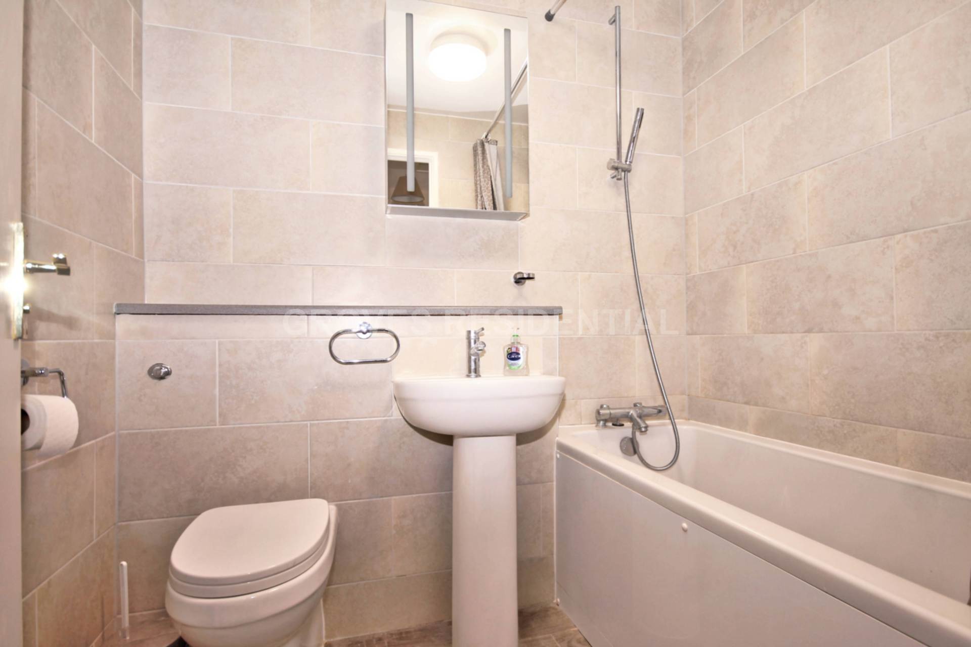 Cheltenham Close, New Malden, Image 6