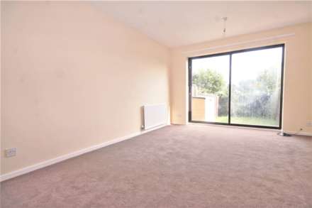 Cheltenham Close, New Malden, Image 3