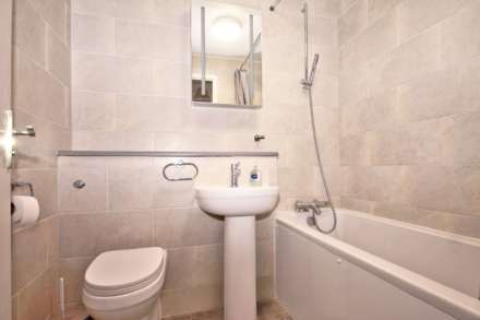 Cheltenham Close, New Malden, Image 6