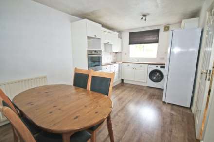 Barker Close, New Malden, Image 2