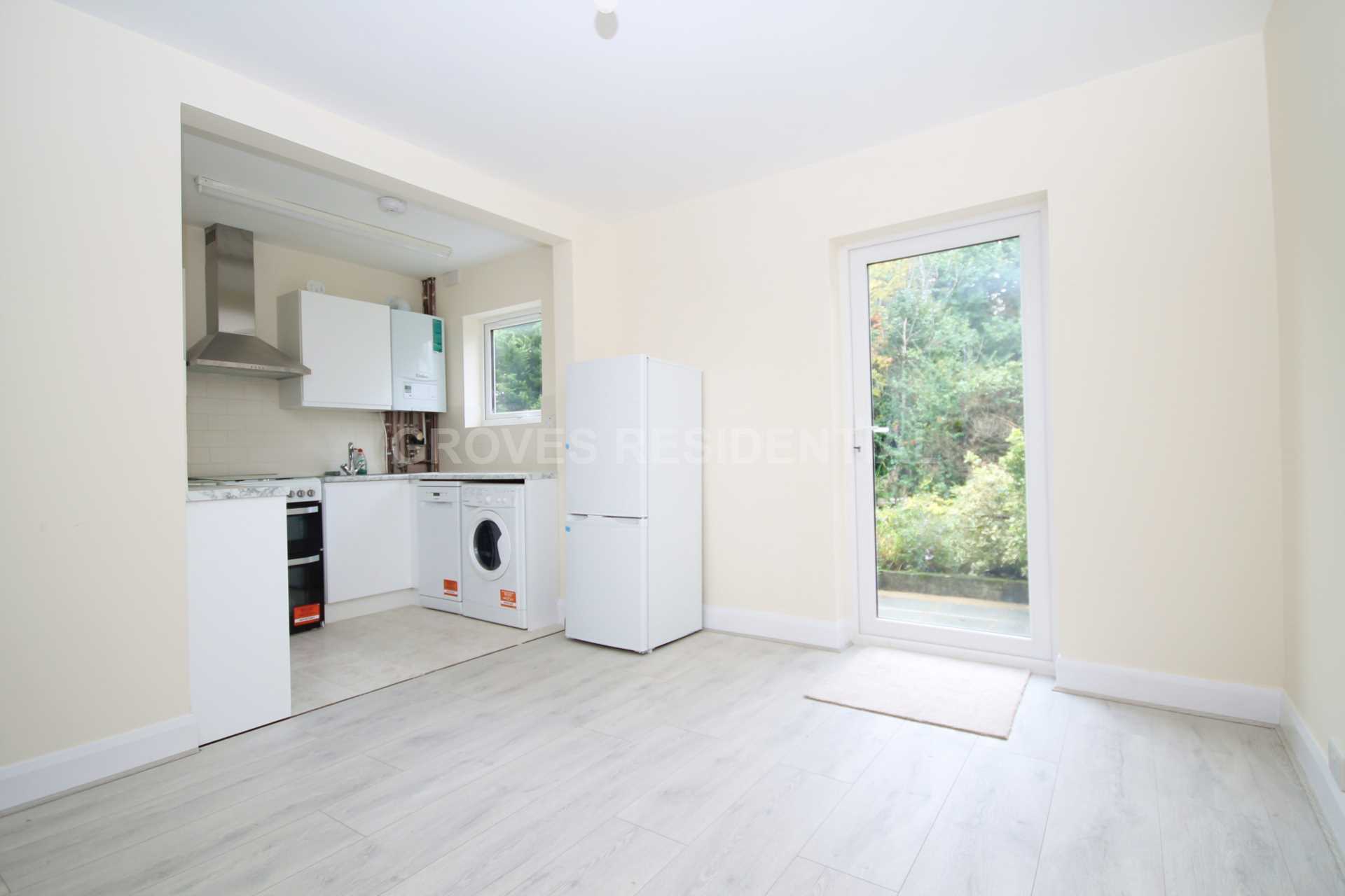 Portland Avenue, New Malden, Image 3