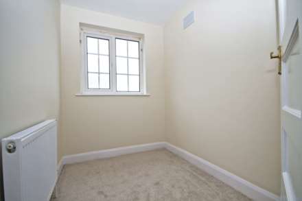 Portland Avenue, New Malden, Image 10
